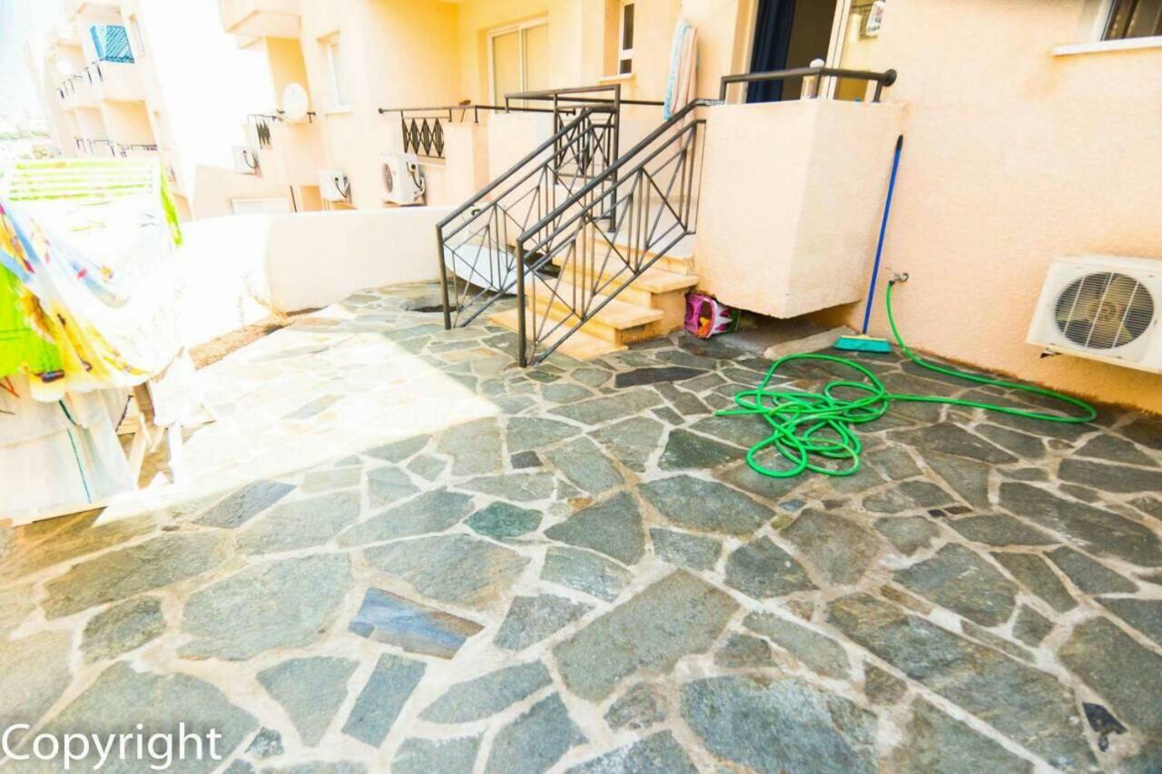 Ferienwohnung By The Sea Paphos Exterior foto