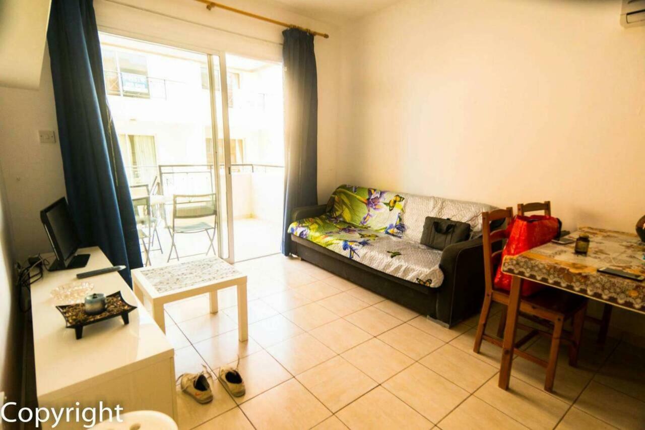 Ferienwohnung By The Sea Paphos Exterior foto